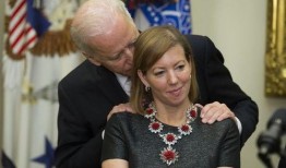 拜登老婆前夫爆料视频,揭秘拜登夫妇婚姻背后的惊人真相