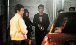 韩庚爆料陪酒男子视频,娱乐圈潜规则真相揭露